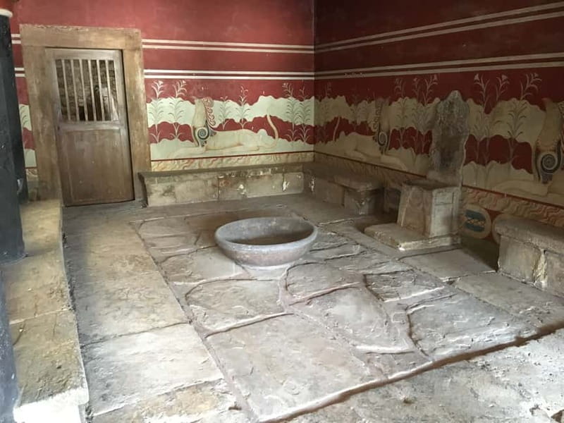 Knossos Palace ( Private tour Skip-The-Line ) - Who will enjoy this Knossos tour most
