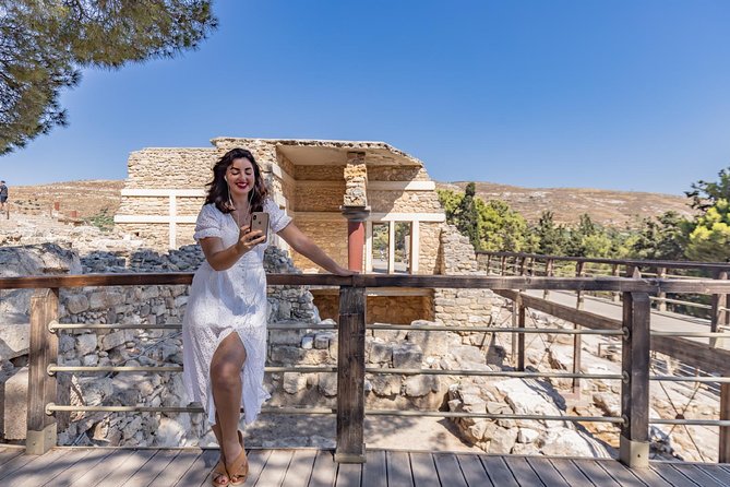 Knossos Palace: Self-Guided Audio Tour on your Phone (without ticket) - Downloading the tour without last-minute stress