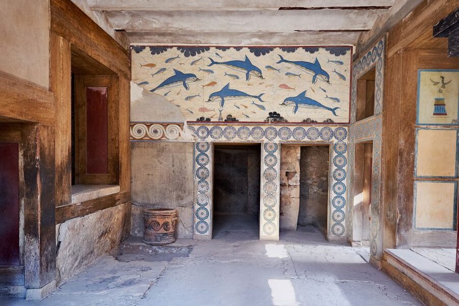 Knossos Palace Skip-the-Line Ticket & Private Guided Tour - What you see in the Minoan palace