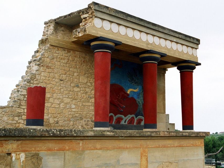 Knossos Palace Skip-the-Line Ticket & Private Guided Tour - Myths, archaeology, and the restored ruins