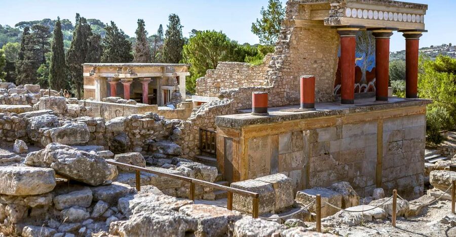 Knossos Palace Skip-the-Line Ticket & Private Guided Tour - Why the private format matters