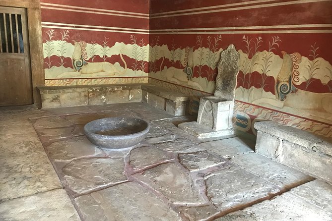 Knossos Palace Tour with Transfer & Skip-the-Line Entry Ticket - Small-group guiding and the human touch