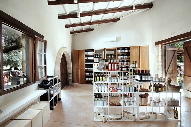 Manousakis Winery Shuttle Service Tour and Taste - From Chania to Vatolakkos by comfortable shuttle
