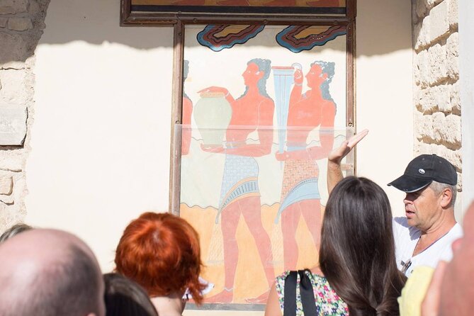 Minoan Crete from 3.000 BC: Knossos Palace & Museum with Wineries from Chania - Heraklion’s old harbor and city streets