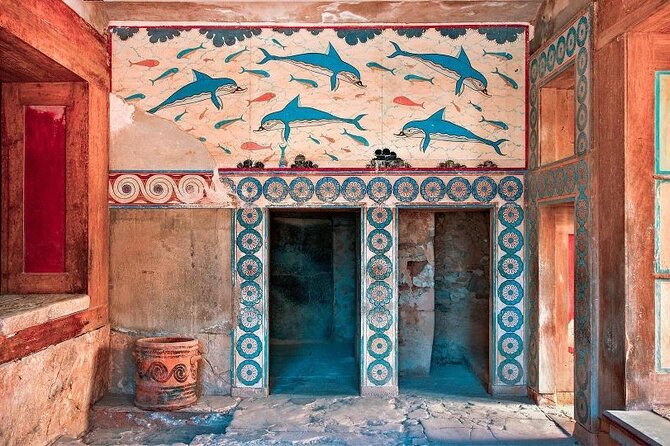 Minoan Crete: Knossos Palace, Winery Visit and Lunch at Archanes - Seeing Knossos before the crowds