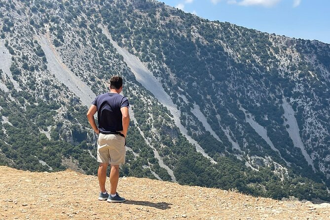 Mythical Escape: Zeus Cave & Knossos Palace with Lassithi Plateau from Heraklion - What the guides add to the day