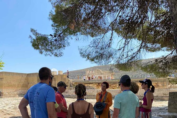 Palace of Knossos - Early Morning Ticket and avoid crowds - Why Knossos makes a guide worthwhile