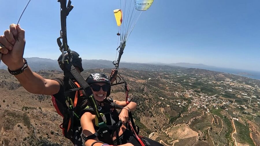 Paragliding in Chania - Who will enjoy this flight most?
