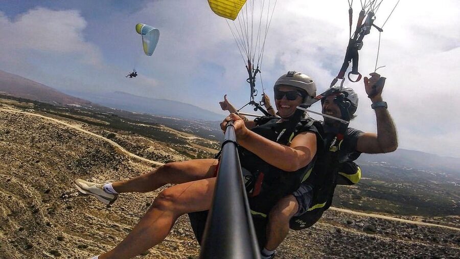 Paragliding in Chania - Takeoff in about a minute