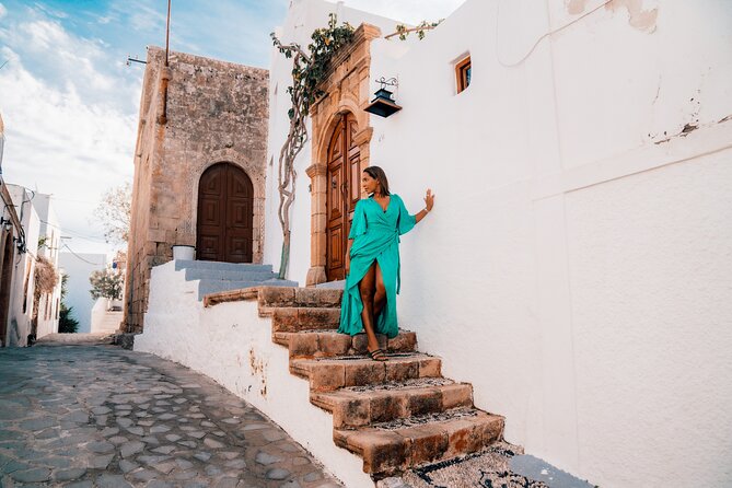 Private professional Vacation photoshoot in Chania - Natural Poses, Family Pictures, and Engagement Photos