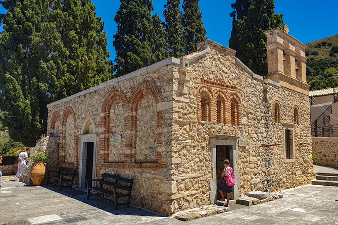 Private Tour of Crete with Knossos Palace and Lassithi Plateau - Family Pitarokilis and the Cretan pottery tradition
