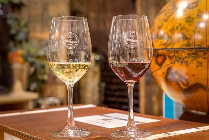 PRIVATE Walking Tour with Lunch and Wine Tasting by a Sommelier - Key points at a glance