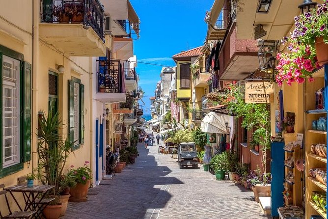 PRIVATE Walking Tour with Lunch and Wine Tasting by a Sommelier - The timing, heat, and walking you should expect