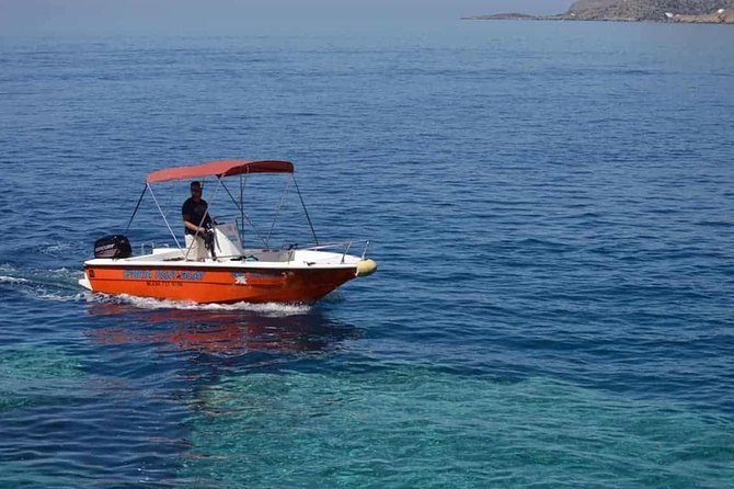 RENT A BOAT 5,5m - 30hp LICENSE FREE Chora Sfakion, Sfakia - Key points at a glance