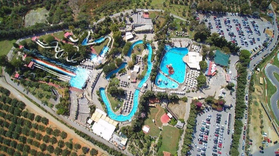 Rethymno Area: Limnoupolis Water Park Ticket with Transfers - Arriving at Limnoupolis and getting oriented