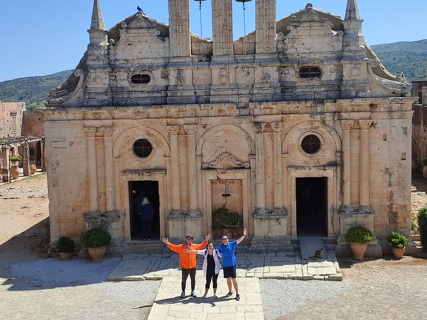 Rethymno: e-Bike tour to Arkadi monastery - Leaving Rethymno by electric bicycle