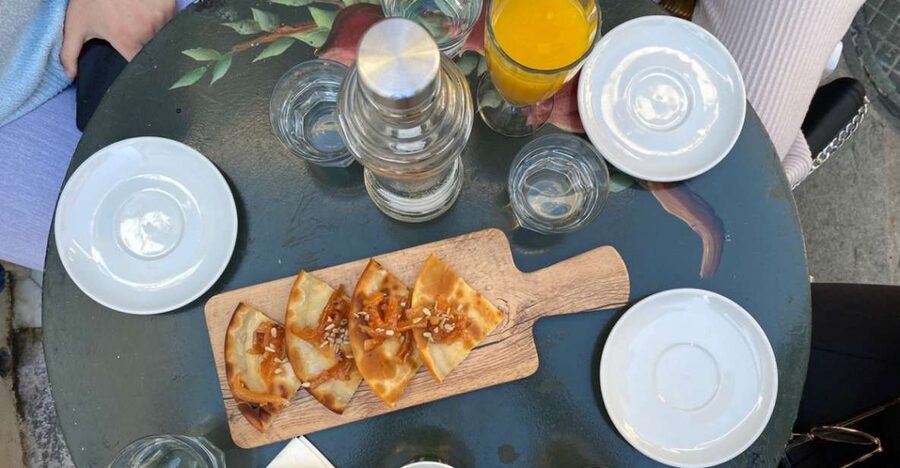 Rethymno: Old Town Walking Tour with Meal - Starting at the kafeneio with Cretan breakfast