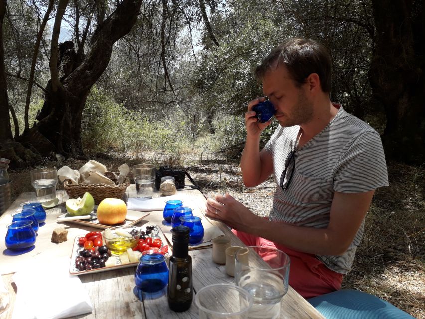 Rethymno: Olive Oil Tasting with Cretan Food Pairing - What makes the small group worthwhile