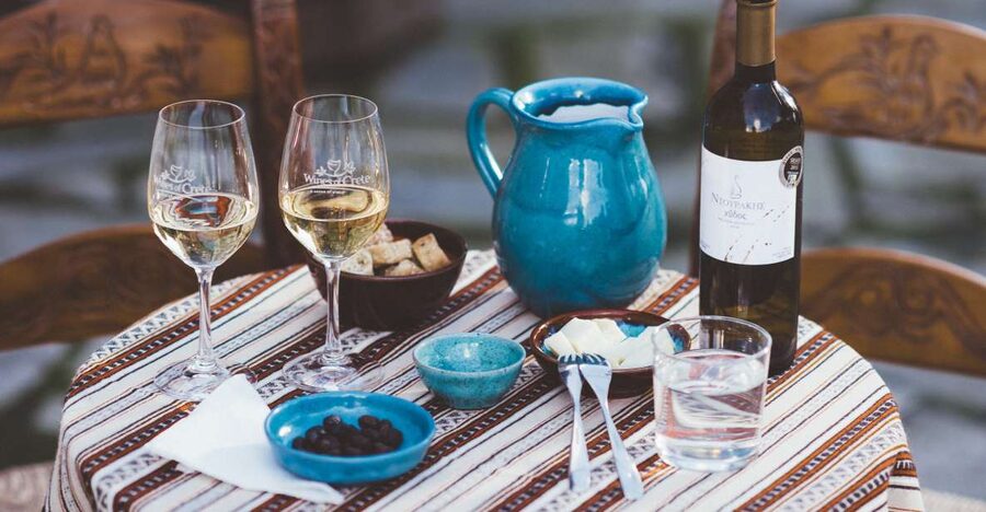 Rethymno: Private Winery & Olive Oil Tasting Tour with Lunch - Dourakis Winery and five Cretan pours