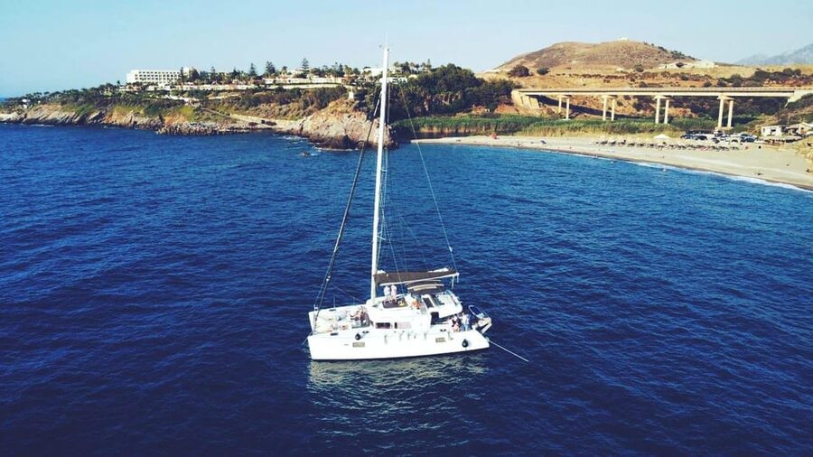 Rethymno: Sunset Catamaran Cruise - Sushi & Open Bar - Sushi, Greek wine, and the open bar