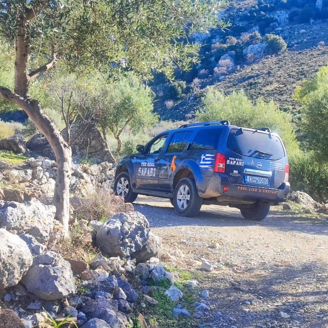 Safari: Juhtas mount,raki and wine distillery,explore crete - Astritsi brings village roads and a photo walk