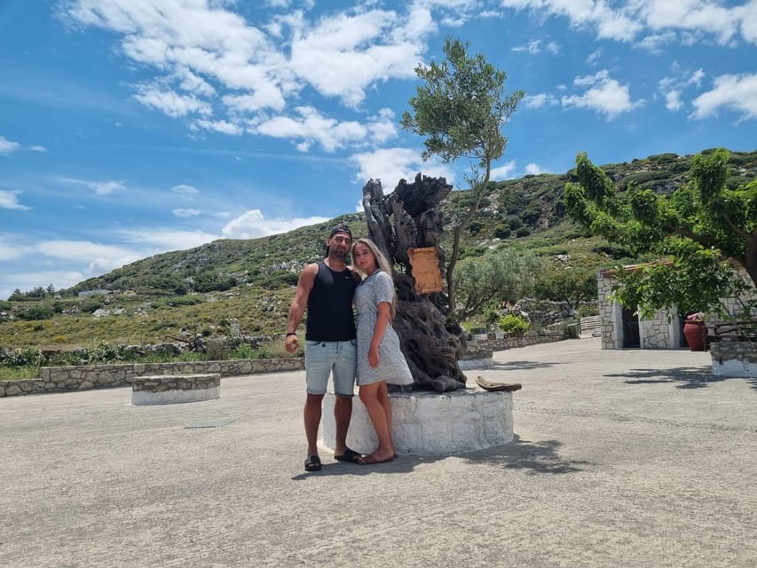 Safari: Juhtas mount,raki and wine distillery,explore crete - Kasteli offers a short coffee pause