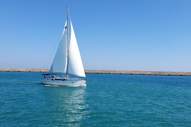 Sailing to Dia Island with lunch on Bavaria 51 Heraklion, Crete - Lunch, fruit, and drinks on board