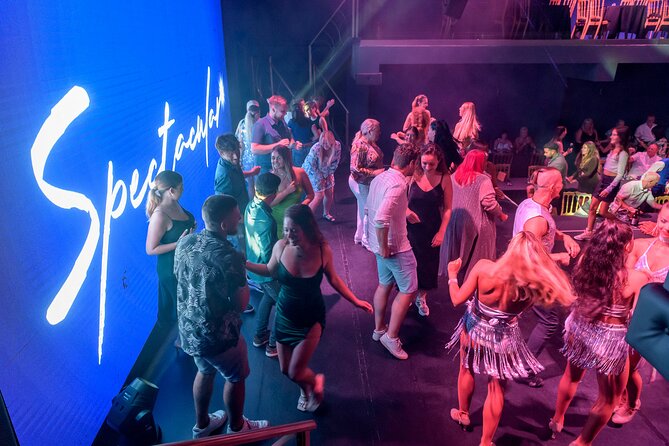 Spectacular Dinner-Show - VIP seating and the question of atmosphere