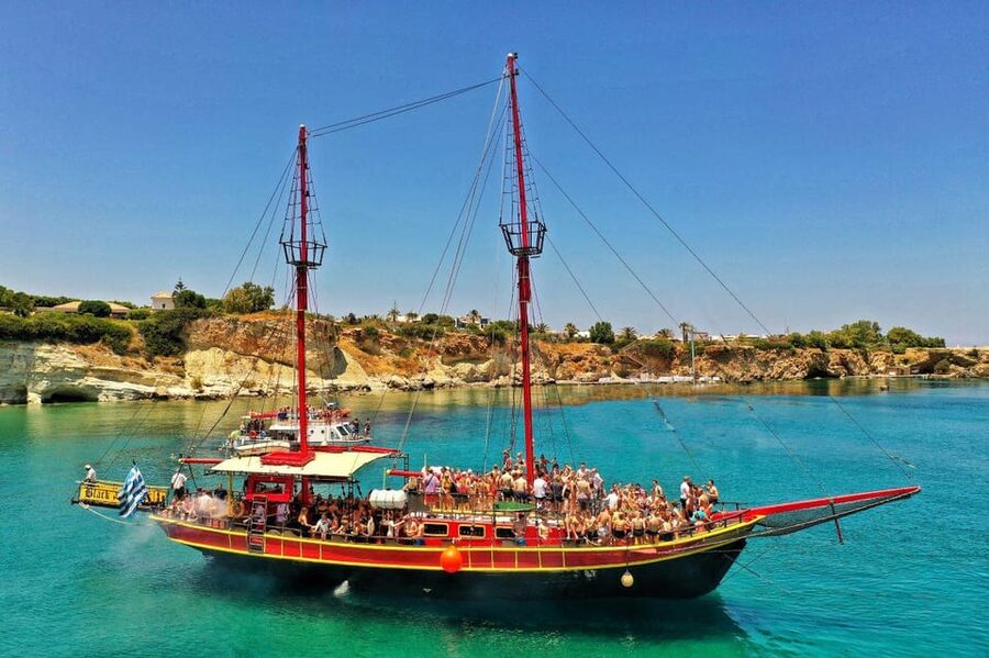 Sunset cruise at St. George Bay from Hersonissos port - Key points to know before sailing