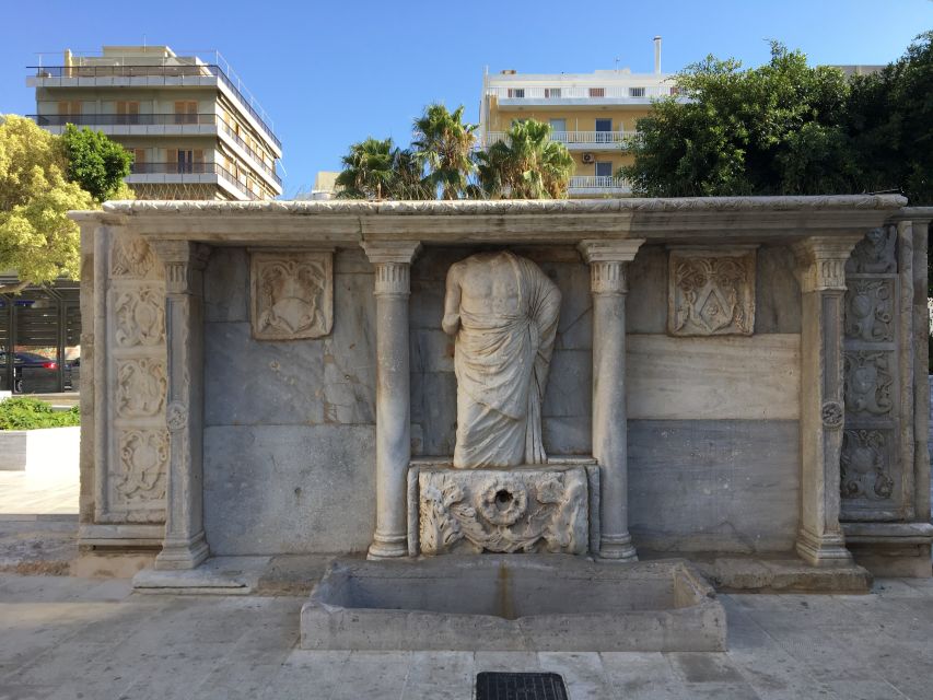 Tastings of Heraklion city - sightseeing walking tour - Stop two: herbs, spices, and mountain tea