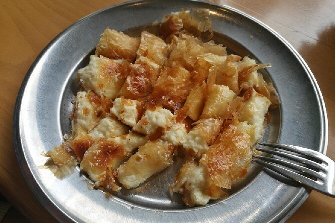 Walking “Food tasting tour” in the town of Chania - Afternoon and evening departures add pita gyros